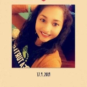 Meet your Posher, Daniela